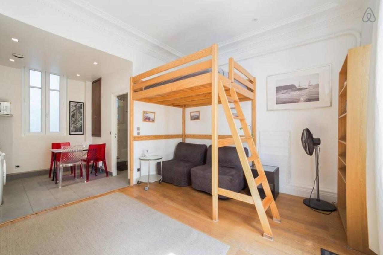 St Germain With Terrace Appartement Parijs